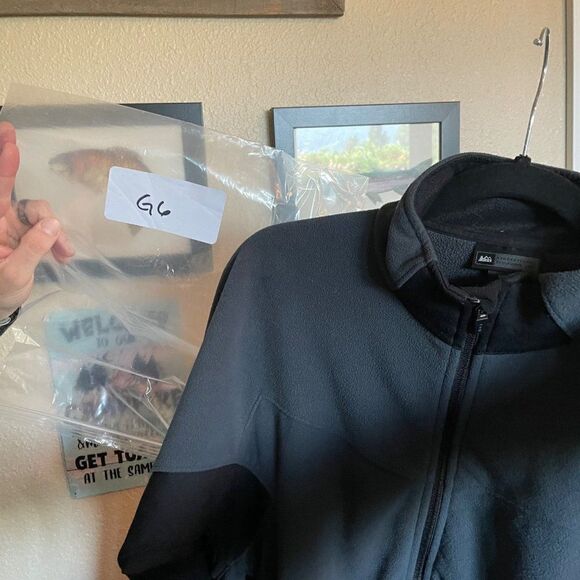 REI Gray and Black full zip long sleeve fleece jacket.  Men's size Medium - Picture 8 of 8